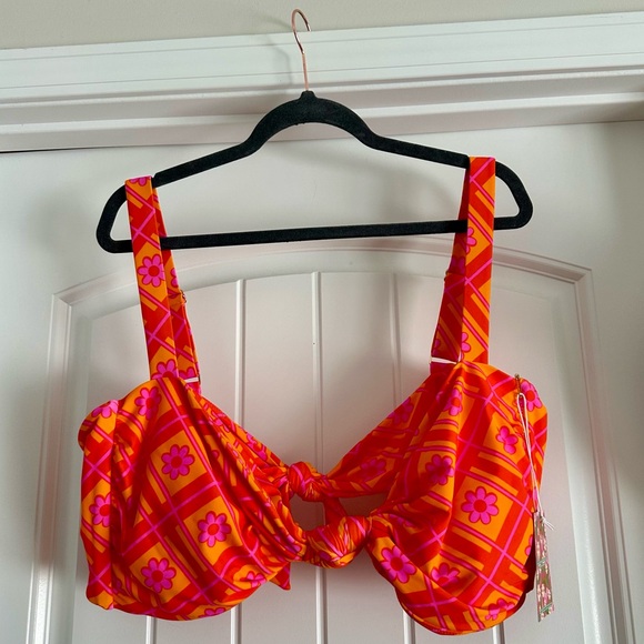 NWT Show Me Your Mumu x Barbie Orange Daisy Knot Bikini Top Size 2X - Picture 4 of 6